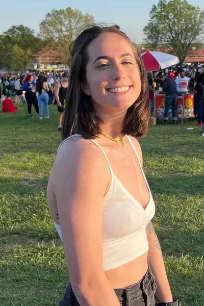 फ़्लिप्ड चैट AI – एलाइज़ के साथ चैट करें