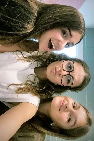 Flipped Chat AI – Discuter avec Jade Amélia et Juliette