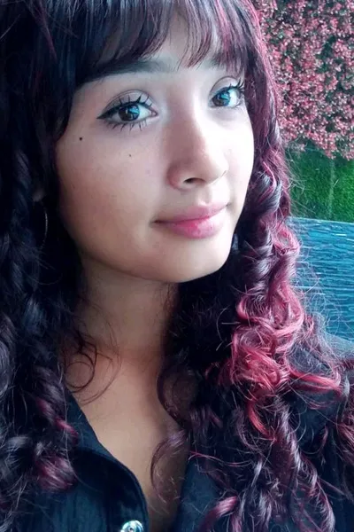 Flipped Chat AI – Chat s Angie, děvka