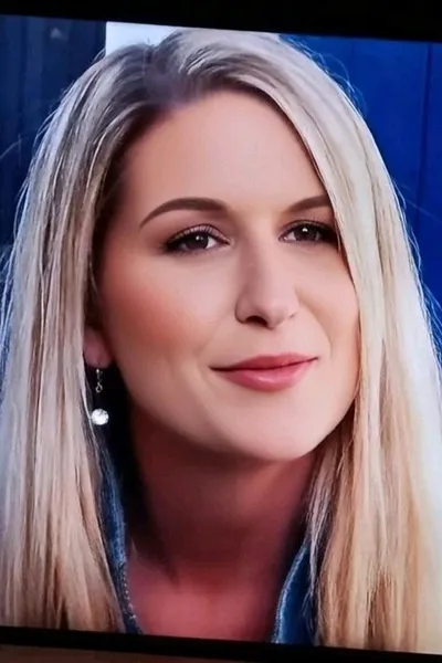 FlippedチャットAI – キラ・ファルケンリートとチャット