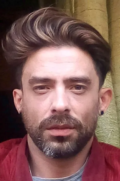 Flipped Chat AI – Csevegés Henry Lavic