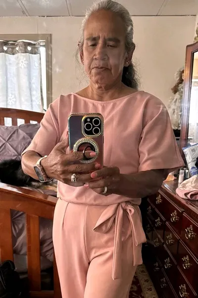 Flipped Chat AI – Чат с Лори Брюэр