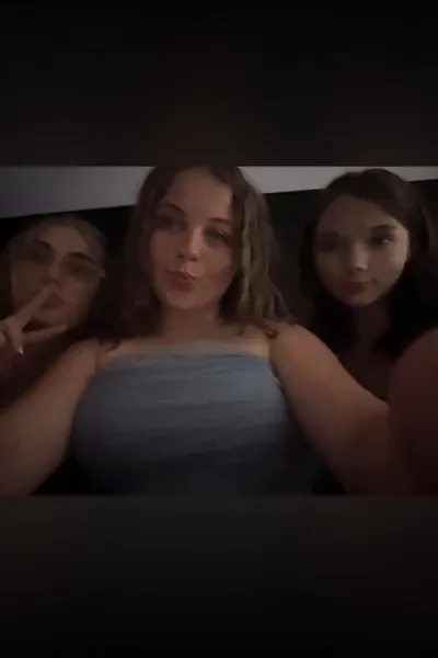 Flipped Chat AI – Чат с Секси най-добра приятелка