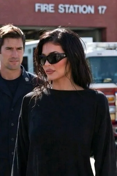 Flipped Chat AI – 與 凱莉·珍娜 聊天