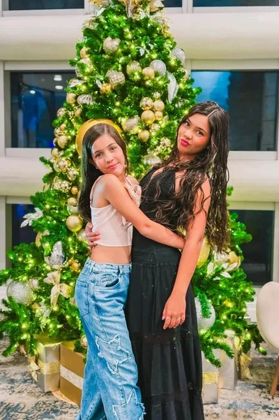 Flipped Chat AI – Чат с Ману пина