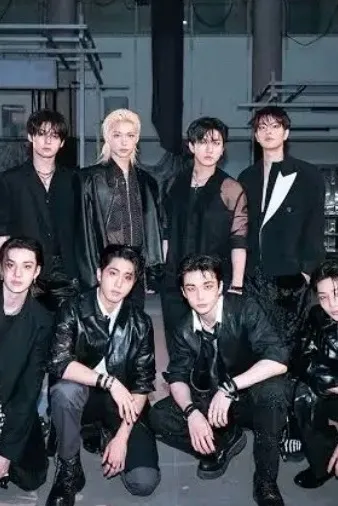 Çevrilmiş Sohbet Yapay Zekası – Stray Kidsile sohbet edin