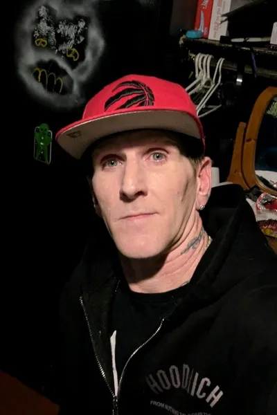 Odwrócony czat AI – rozmawiaj z Colin Marrick