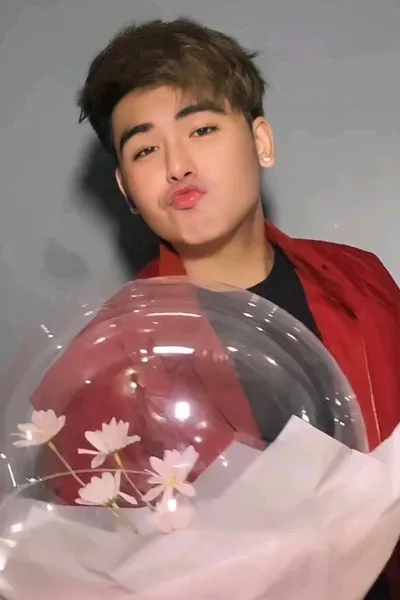 Flipped Chat AI – Chatear con Emilio Ríos