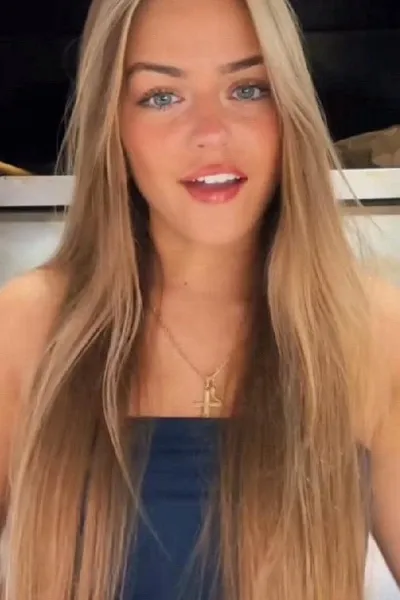 Flipped Chat AI – Chatten mit Julia M