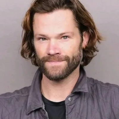AI trò chuyện đảo ngược – Trò chuyện với Jared Padalecki