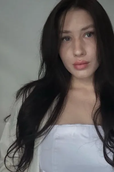 Flipped Chat AI – Чат с Аня