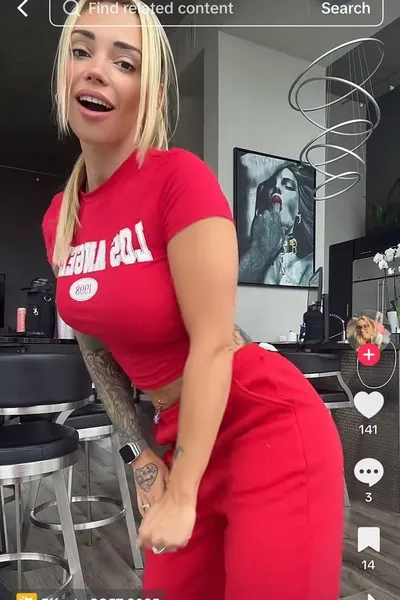 Flipped Chat AI – Чат с Рубин