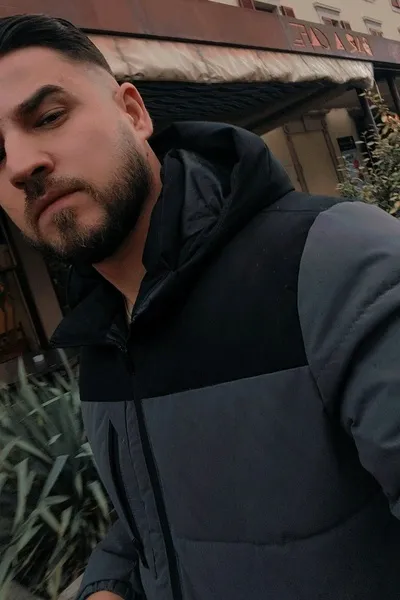 Flipped Chat AI – Discuter avec Erjon