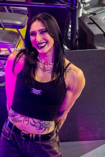 الذكاء الاصطناعي للدردشة المعكوسة – الدردشة مع ريا ريبلي