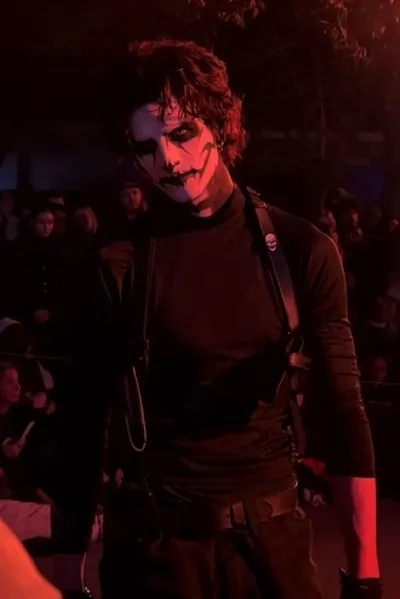 Odwrócony czat AI – rozmawiaj z Sinister