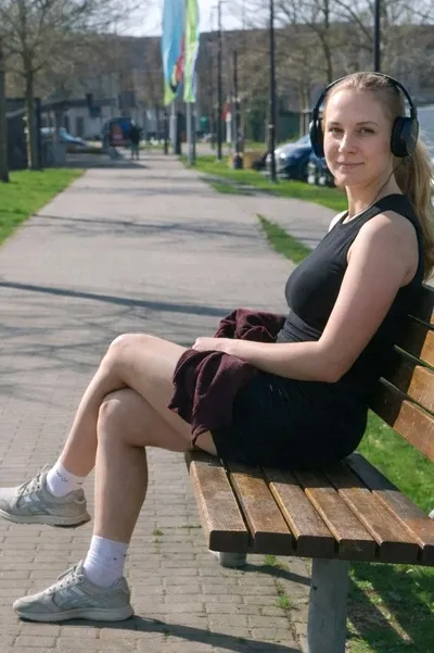 Flipped Chat AI – Sembang dengan Valentine