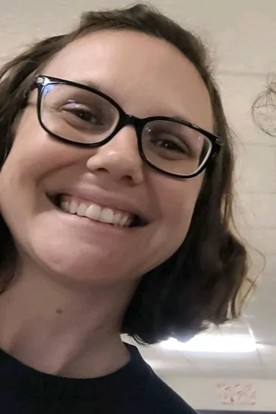 फ़्लिप्ड चैट AI – मिसेज डाई के साथ चैट करें