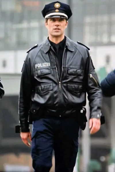 Flipped Chat AI – Чат с Маттес Зелер