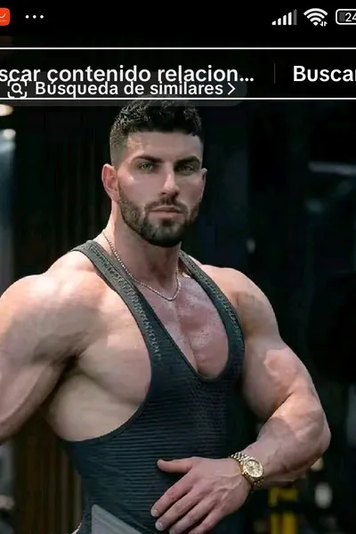 Flipped Chat AI – Chatear con Héctor Valmor