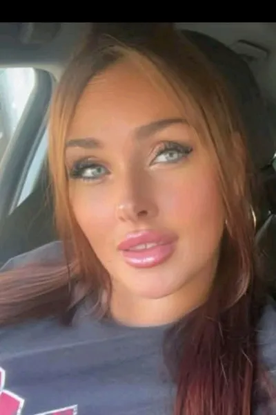 AI trò chuyện đảo ngược – Trò chuyện với Clara Denslow