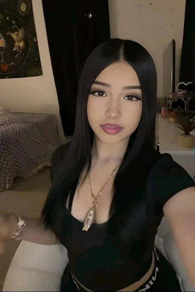 Flipped Chat AI – Chat cu Lola