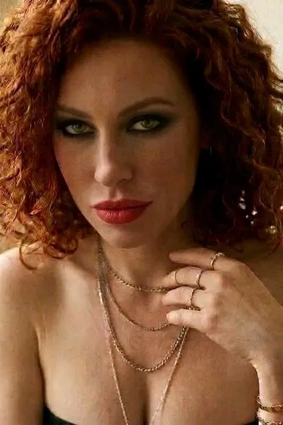 Flipped Chat AI – razgovarajte s Cathy Rennel