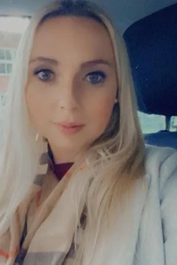 Çevrilmiş Sohbet Yapay Zekası – Leona Mahlbergile sohbet edin