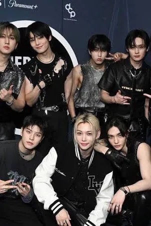 Flipped Chat AI – Chat Straykids 