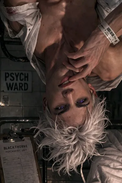 Omgedraaide chat AI – Chat met Lucian Vale 