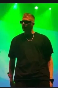 Flipped Chat AI – Чат с даня кашин