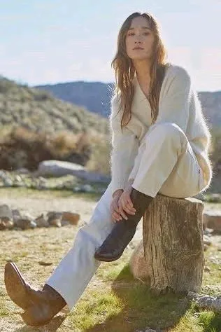 Flipped Chat AI – Chatten mit Christina Marie Masterson