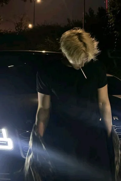 FlippedチャットAI – 空とチャット