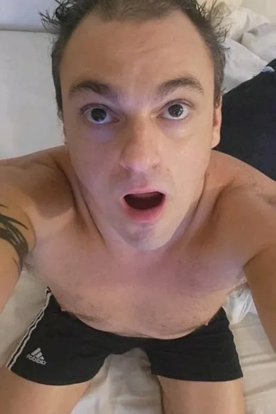 Flipped Chat AI – Chat dengan Darren Kettle