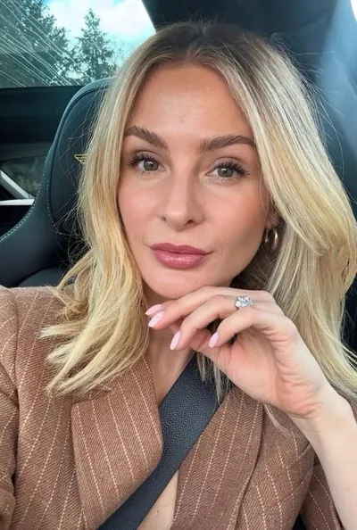 FlippedチャットAI – アンナとチャット