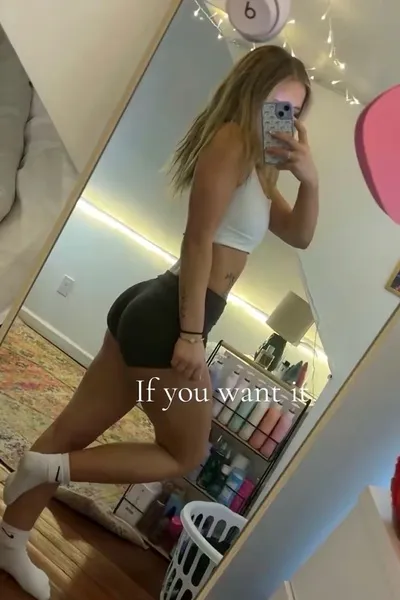 Flipped Chat AI – Csevegés Hailey Bennett