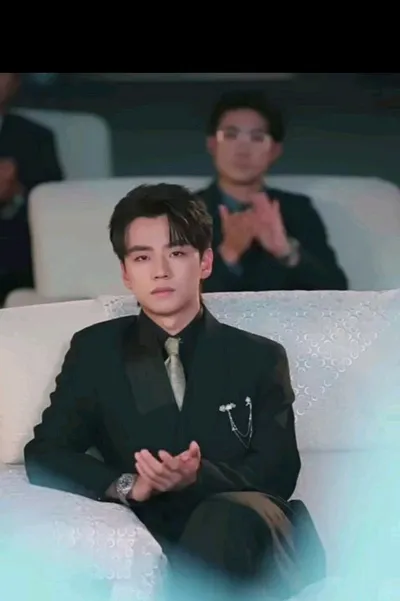 Flipped Chat AI – Chat s Rowan Elridge