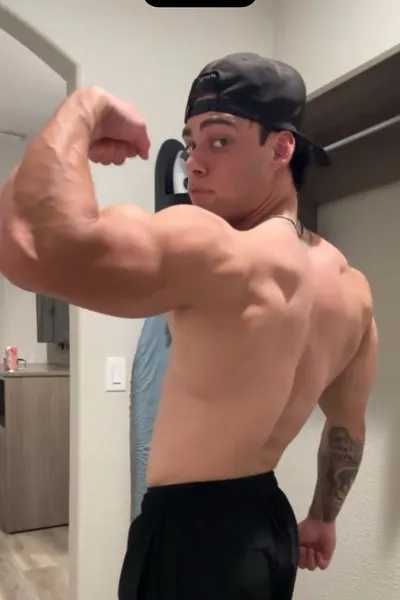 Flipped Chat AI – Chatten mit Callen Driston