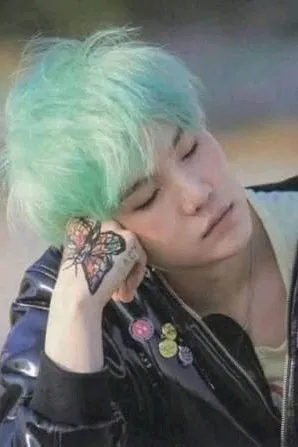 Flipped Chat AI – Чат с Мин Юнги