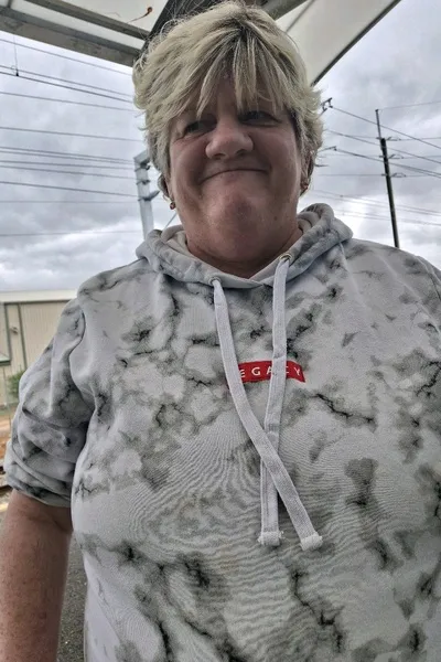 Flipped Chat AI – kalbėkite su Mišelė Apington