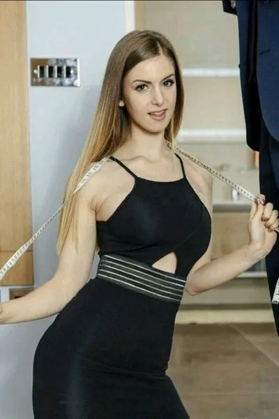 Flipped Chat AI – Chatta con Clara Echevarría