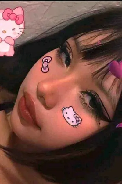 الذكاء الاصطناعي للدردشة المعكوسة – الدردشة مع لوسيا مارفيل