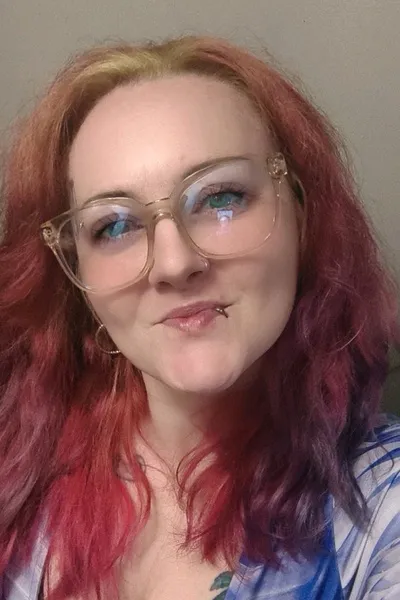 Flipped Chat AI – Чат с Марисоль Грийвз