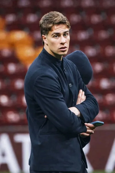 Flipped Chat AI – Sembang dengan Kenan Yıldız