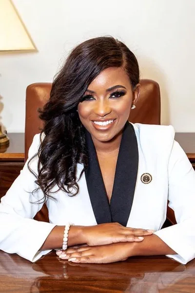 FlippedチャットAI – Jasmine Crockett とチャット