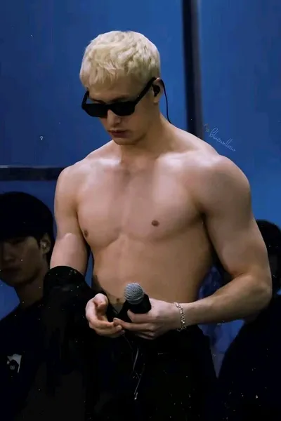 Flipped Chat AI – Бан Кристофер Чан와 채팅