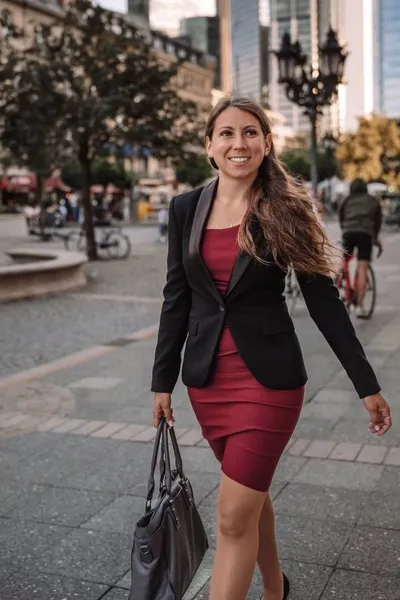 Odwrócony czat AI – rozmawiaj z Lisa Marie Jeckel