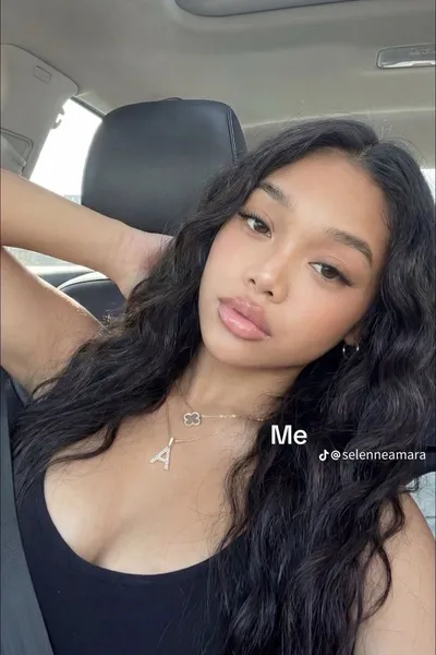 Flipped Chat AI – Chat Selena