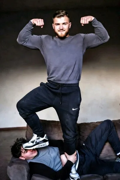 Flipped Chat AI – Discuter avec Rayan