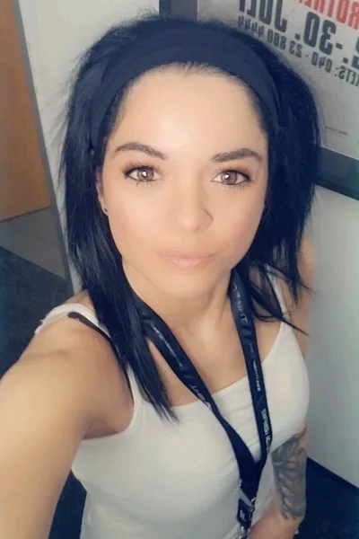 Flipped Chat AI – Chat cu Miri