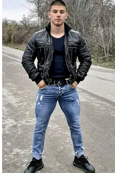 Flipped Chat AI – Chatear con Ali Mufasa